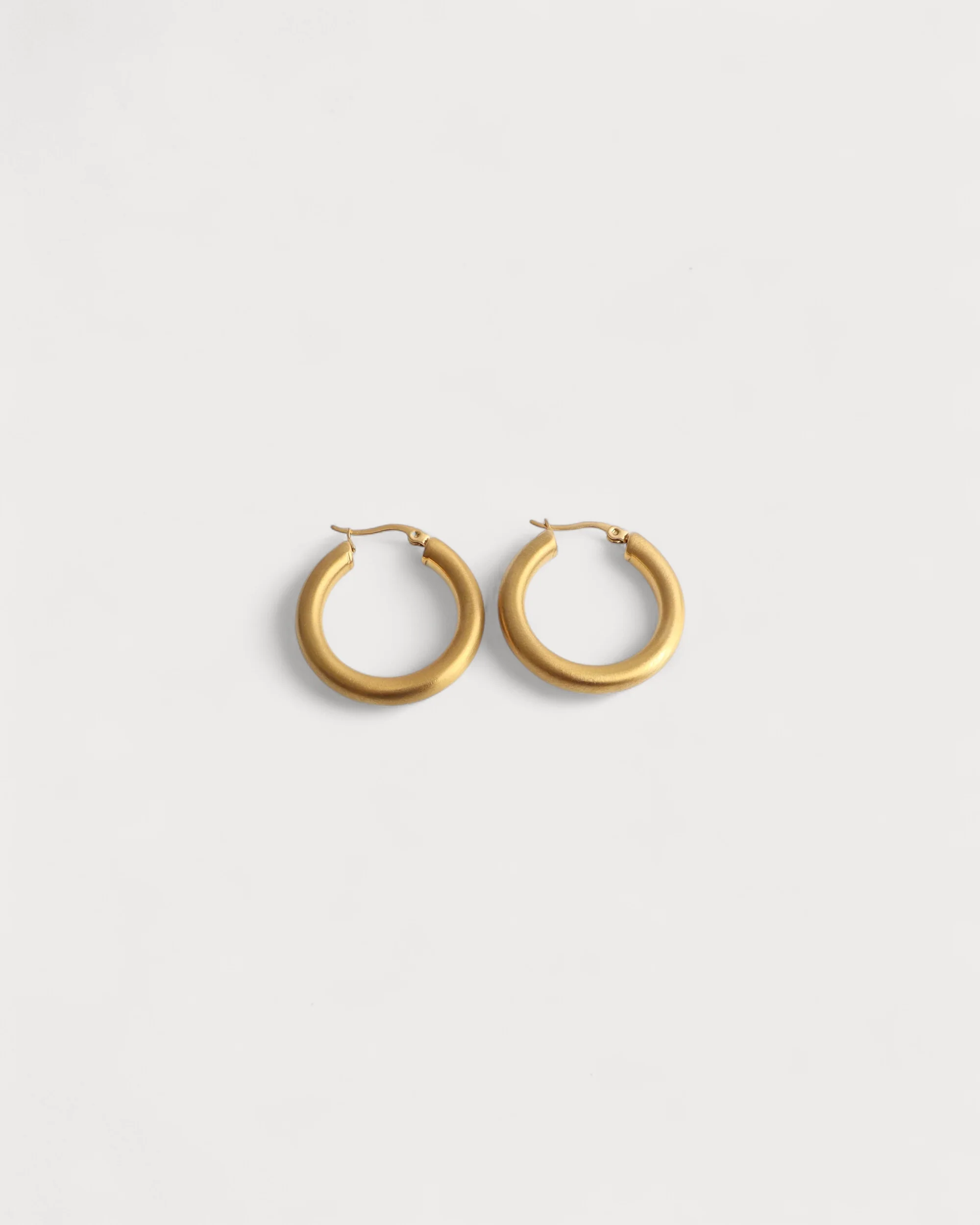 Bold Hoops - Ohrringe - Edelstahl - Image 4