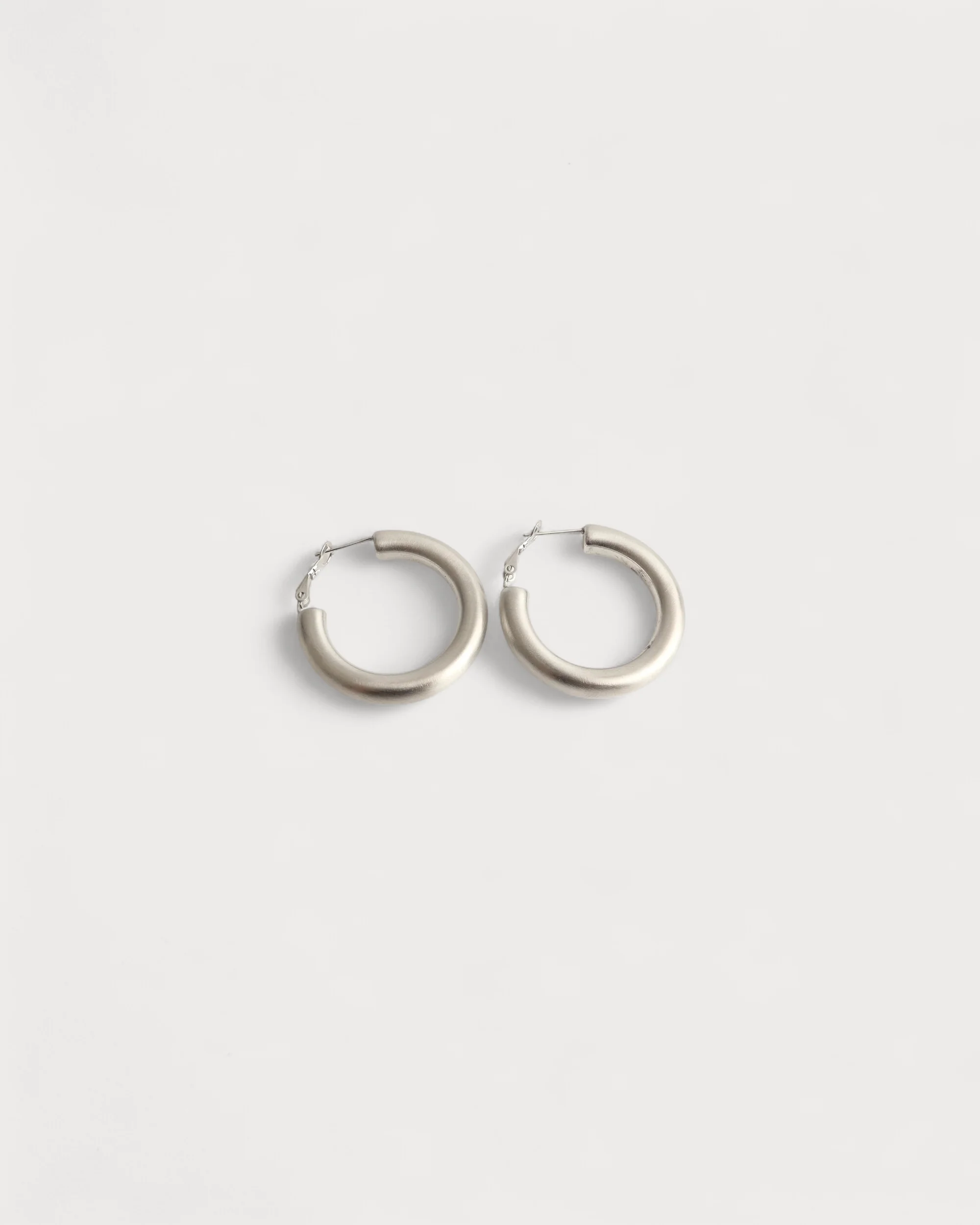 Bold Hoops - Ohrringe - Edelstahl - Image 7