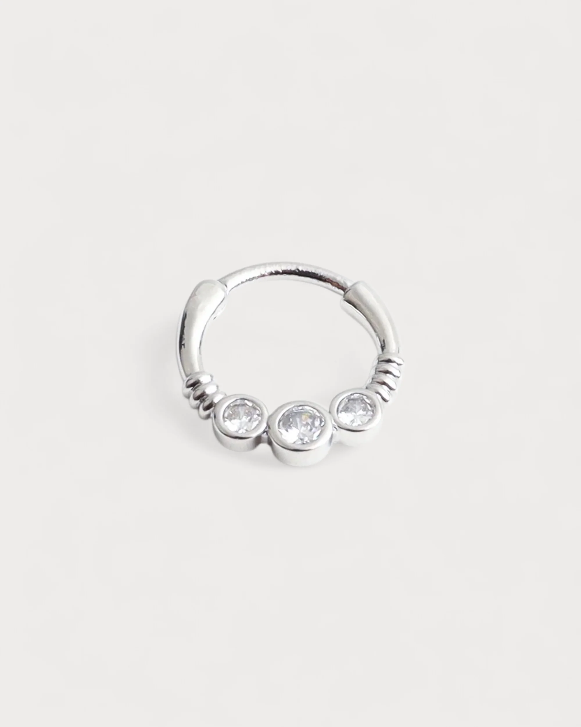 Xanthe - Piercing – Titan - Image 3